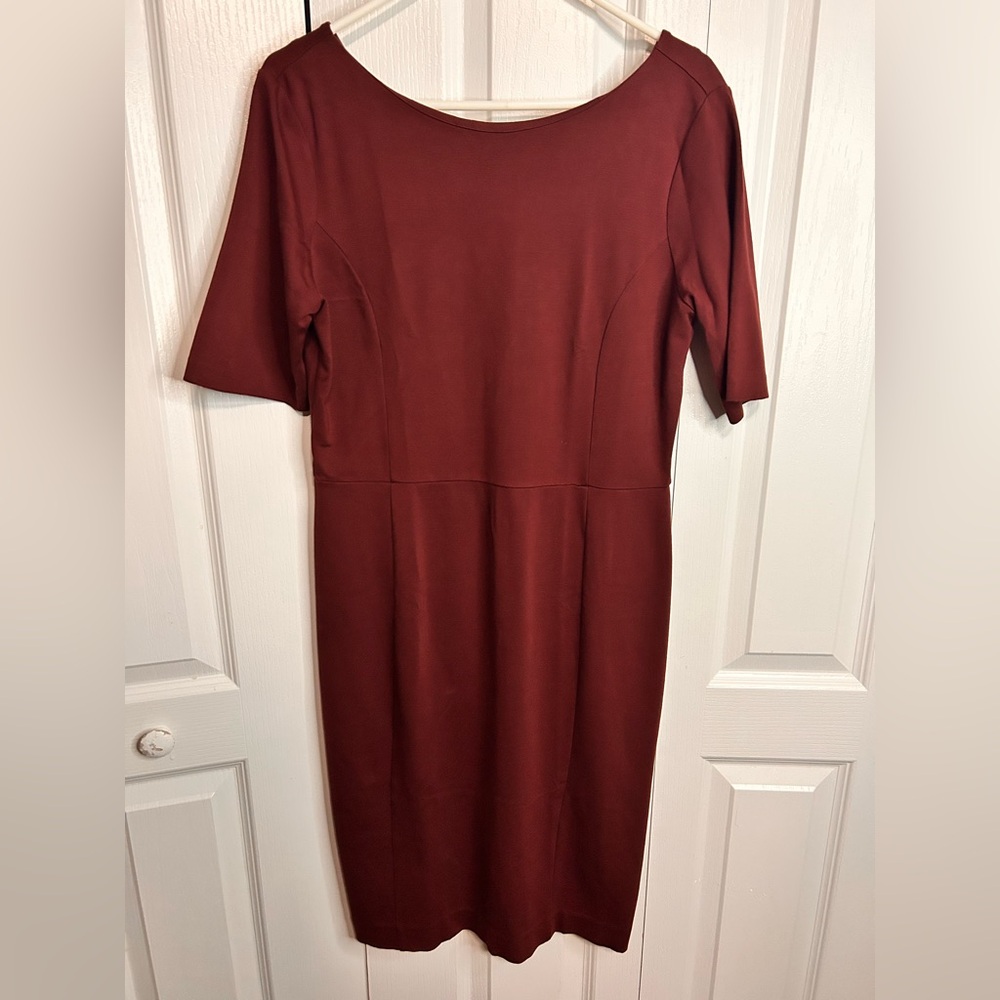 Ann Taylor Women’s Burgundy Knit Sheath Short‎ Sleeve Knee Length Dress Size 10